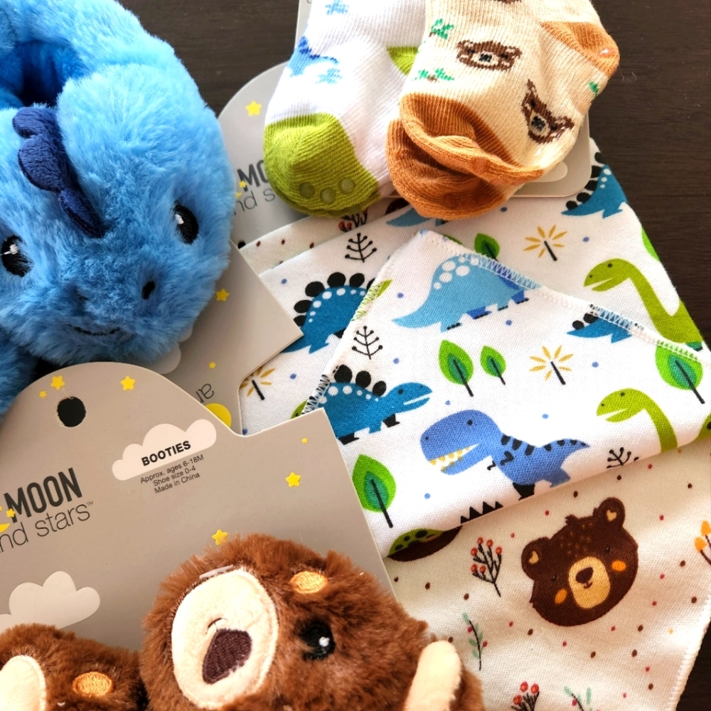 Babyboy slippers, socks, bibs.